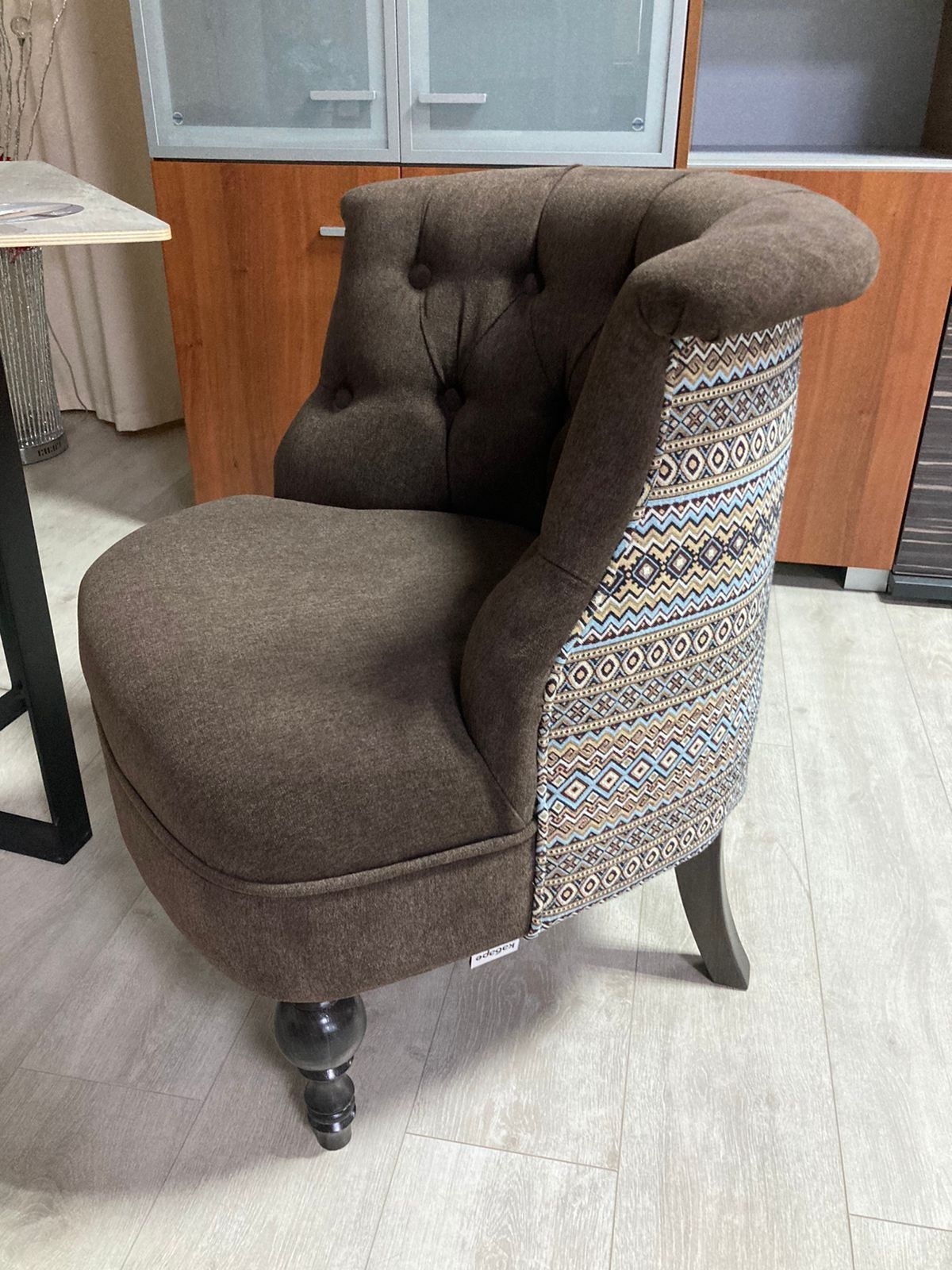 Кресло "Буржуа" внутри Shaggy шоколад, заглушка гобелен КУПАВНА. Старая цена - 22000 руб. Новая цена - 9900 руб.
